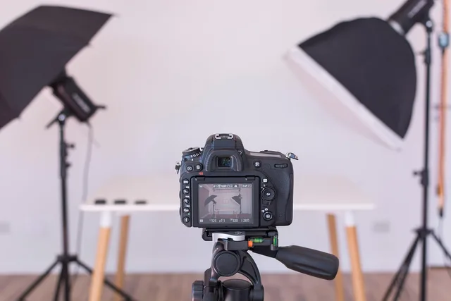 studio, camera, light setup, photography, digital camera, dslr camera, indoors, closeup, camera, dslr camera, dslr camera, dslr camera, dslr camera, dslr camera. How to read product photography reviews and run a fair studio comparison