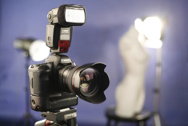 camera, canon 5d mark ii, bokeh, shallow depth of field, battery pack, grip, digital camera, photo studio, mannequin female, photo studio, photo studio, photo studio, photo studio, photo studio. What to check before you buy a product photography survey tool